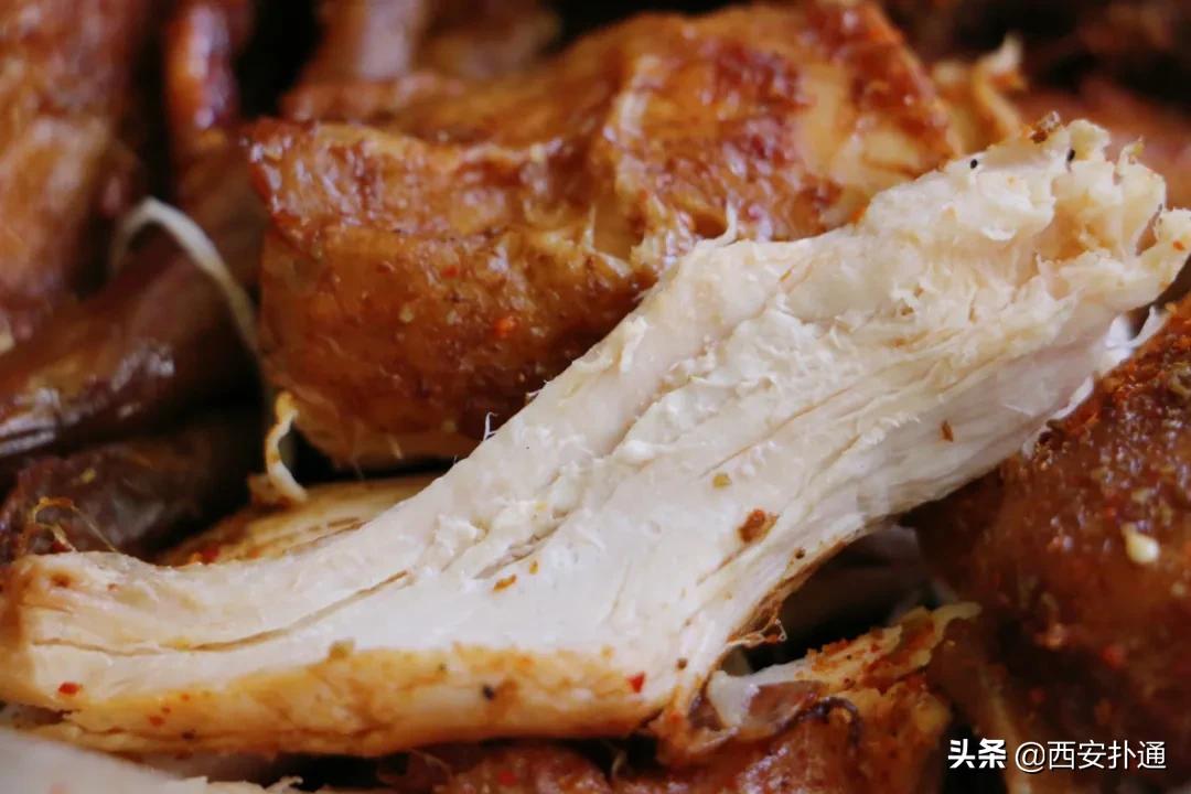 先卤后炸的火锅鸡,先卤后炸全鸡图片