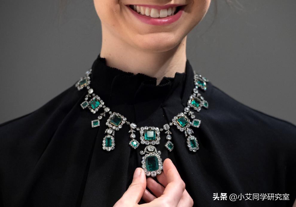 宝石除了能制作首饰还能用来干嘛,宝石的特点有哪些