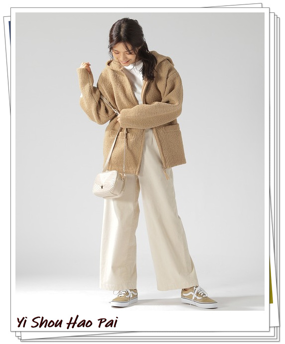 灯芯绒裤子颜色搭配,棕色灯芯绒裤子秋冬搭配