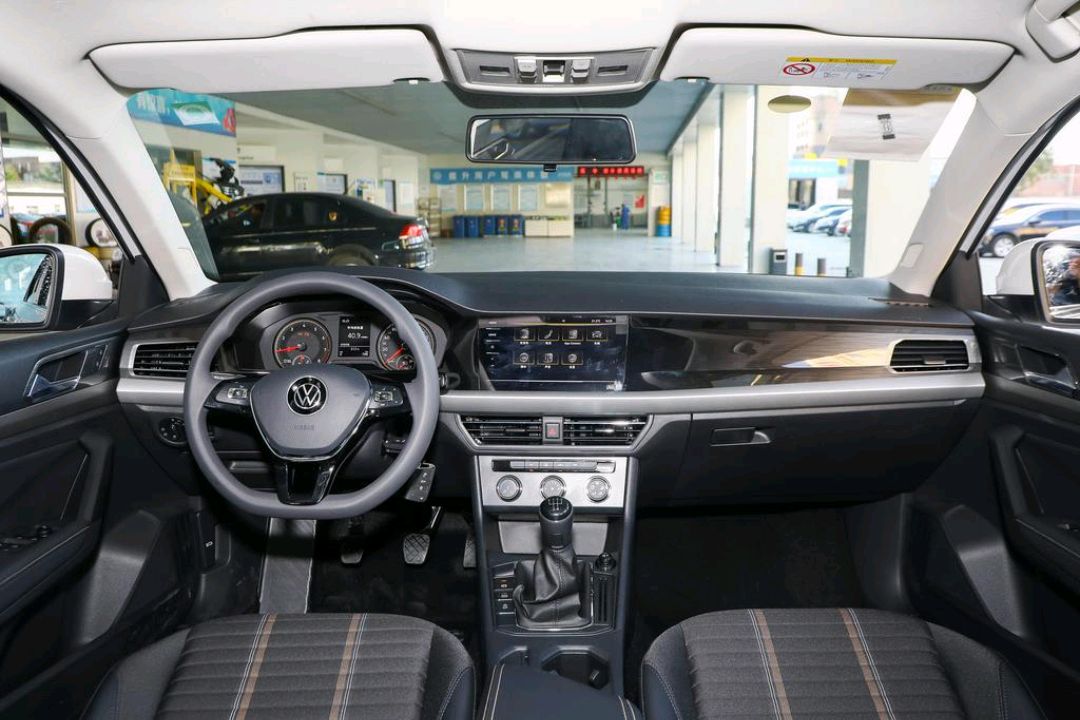 朗逸plus1.5l自动舒适版油耗实测,2011大众朗逸自动1.4t百公里油耗