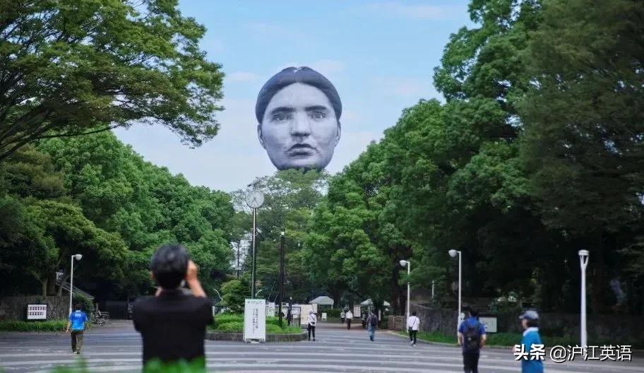 魔幻东奥：吃福岛食材，挂恐怖人头……网友：他们疯了还是我疯了