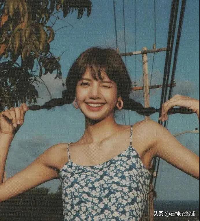 泫雅颜值巅峰时期穿搭,泫雅刚出道时候穿搭