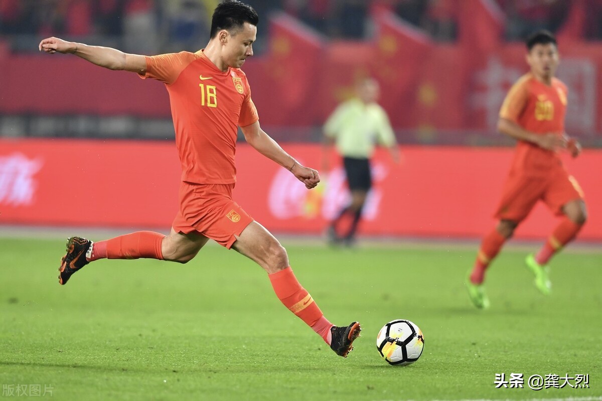 3-2，国足读秒绝杀越南队，为国庆献礼，国足的血性和韧劲回来了