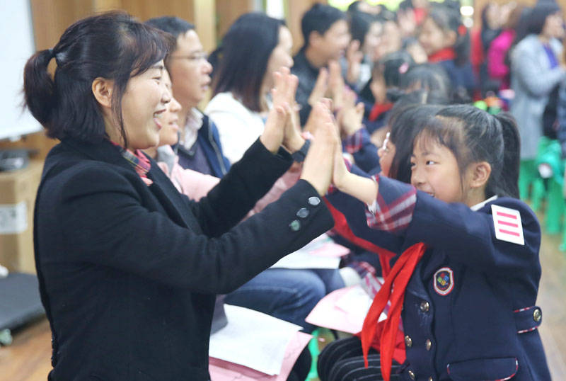 重庆小学家长开放日,家长体验特色课程