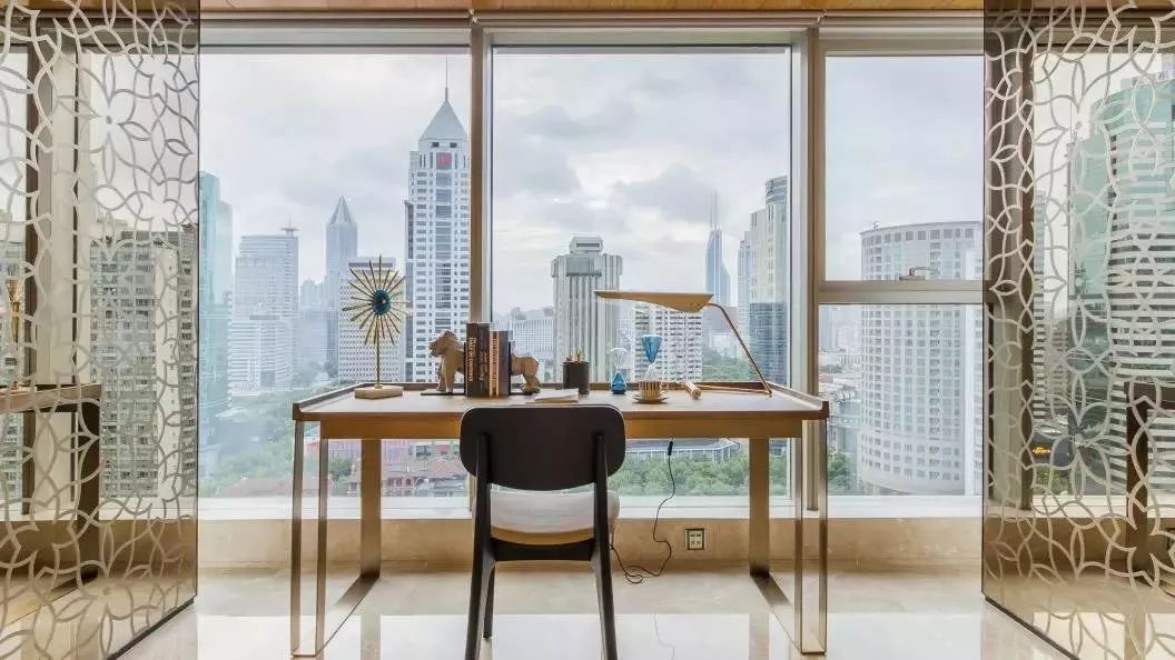 别再见女的就喊美女,见房子就称豪宅,盘一盘上海真正豪宅产品系