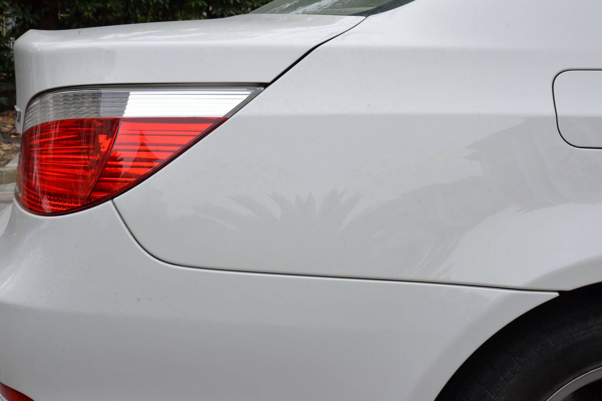 11万出头宝马5系，有电视带冰箱，顺丰小哥难自拔「路试笔记」