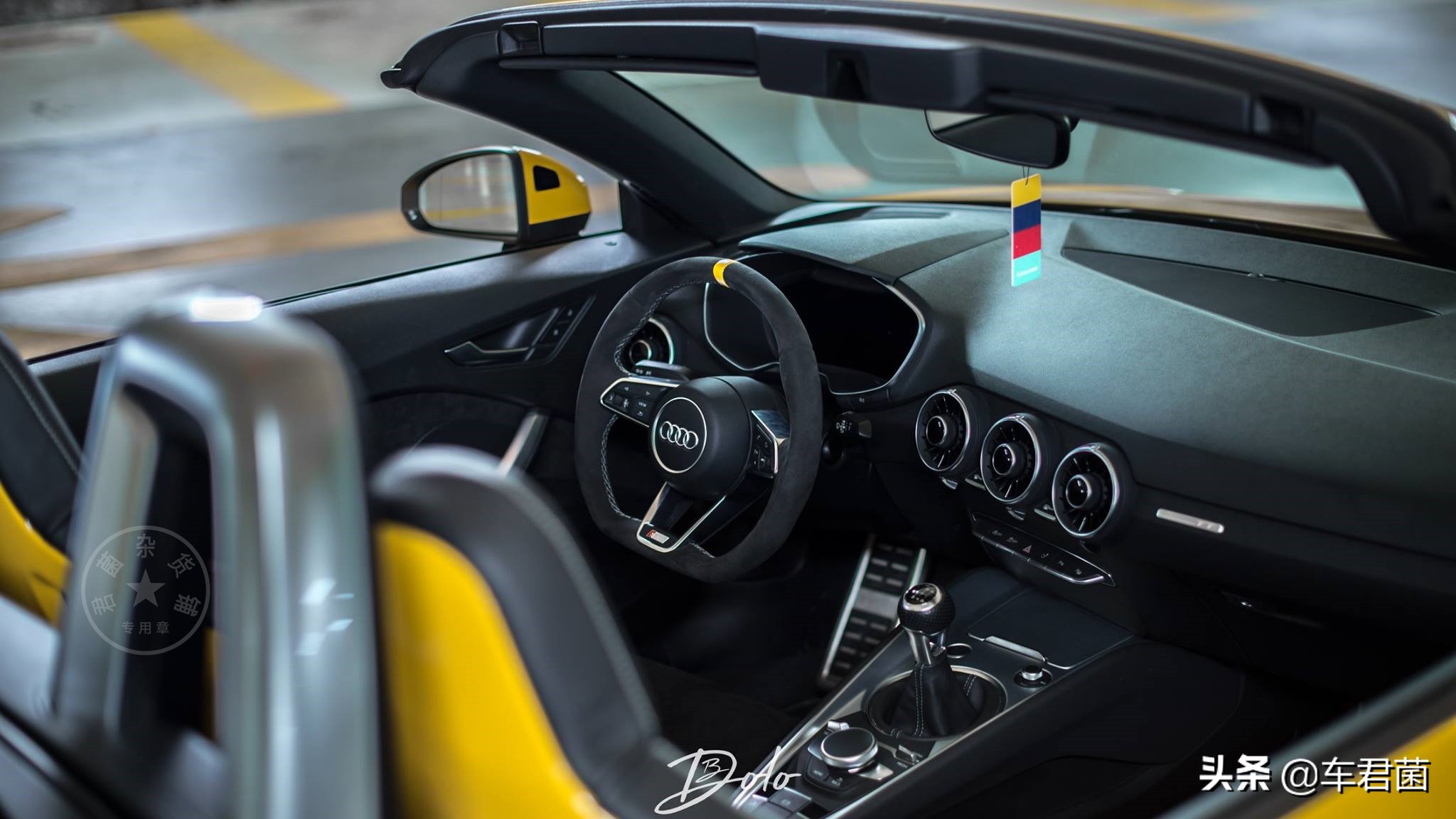 奥迪tt黑武士配白色轮毂,奥迪tt改怎么样的轮毂