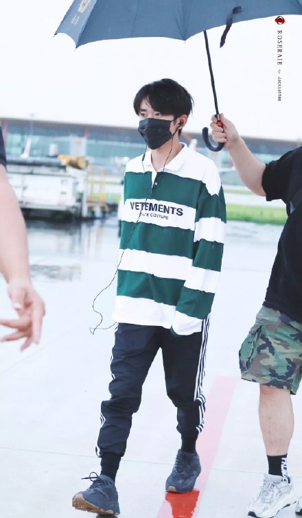 yeezy几百块,yeezy鞋500