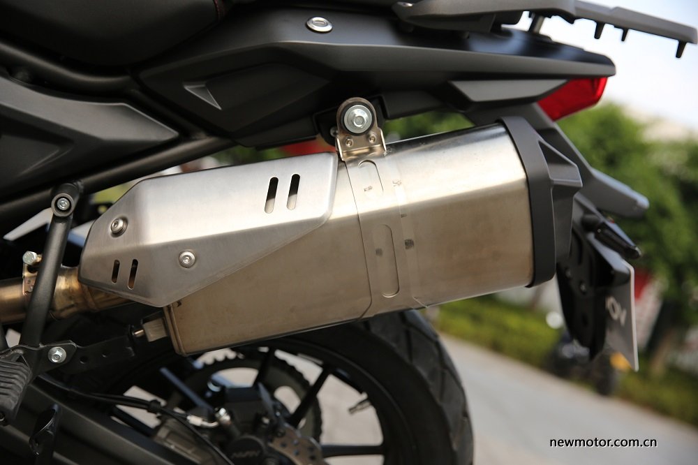 隆鑫无极650大单缸,无极650ds高速公路测评