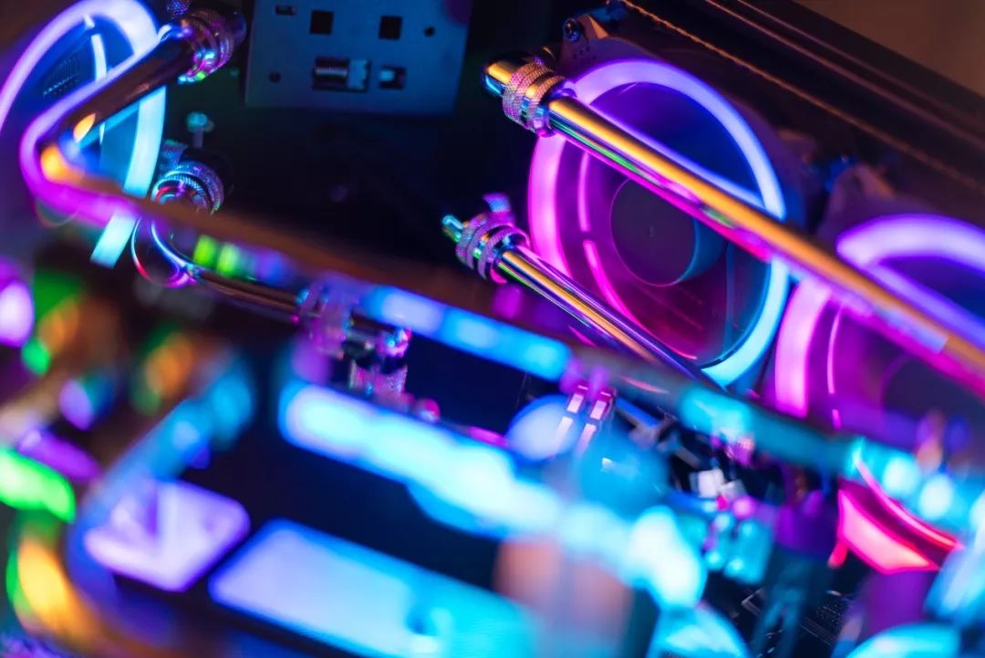 外星人酷睿i73070ti台式测评,17寸6代i7外星人电脑有多强