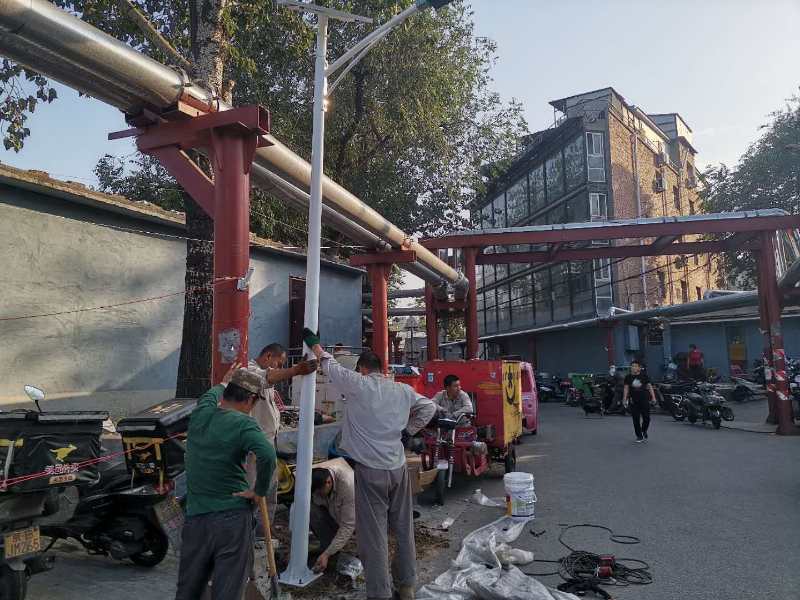 农村路灯点亮了老百姓的幸福指数,安装路灯暖民心点亮村民回家路