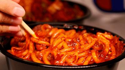 上头！爆辣*疆新**炒米粉，飙泪也想嗦完