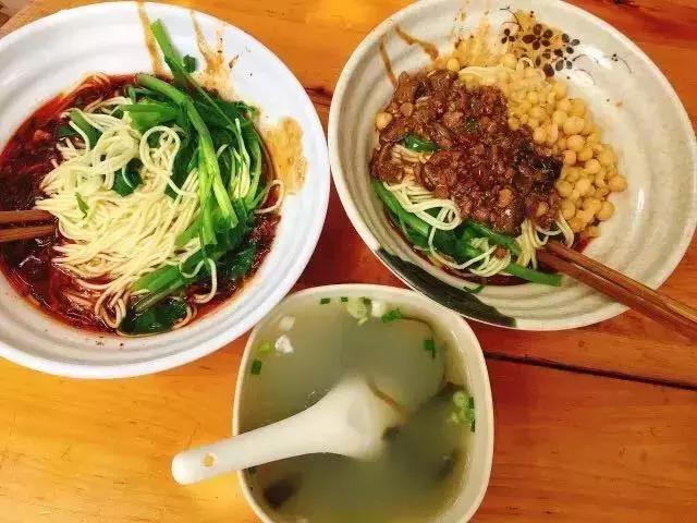 重庆市必打卡美食推荐,重庆最值得打卡的特色美食