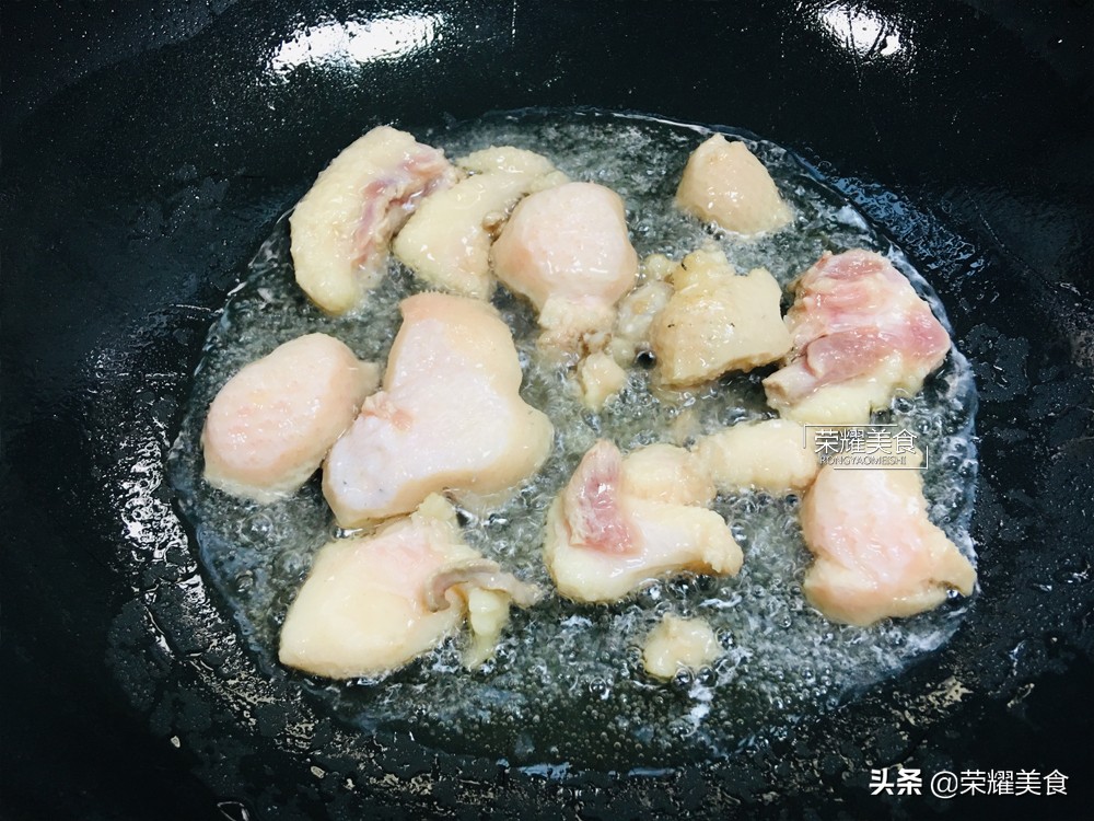 鸭做白切,怎样做白切鸭肉嫩皮脆