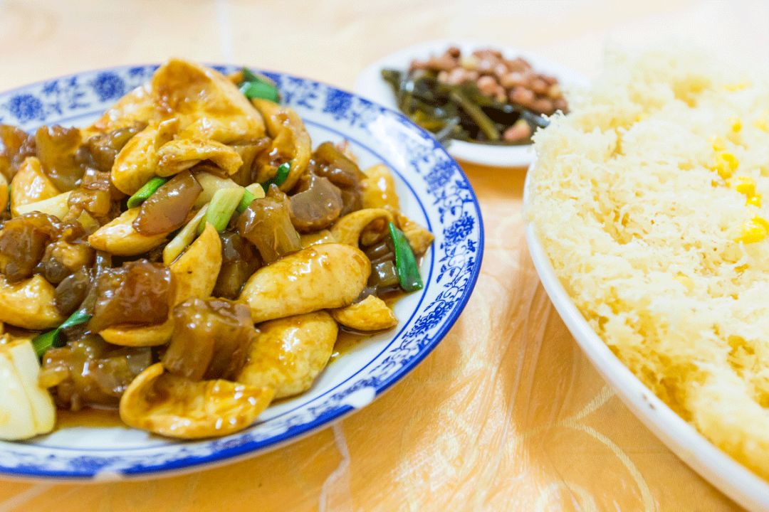 吃完整条恩施街，发现住在青山的才是人生赢家