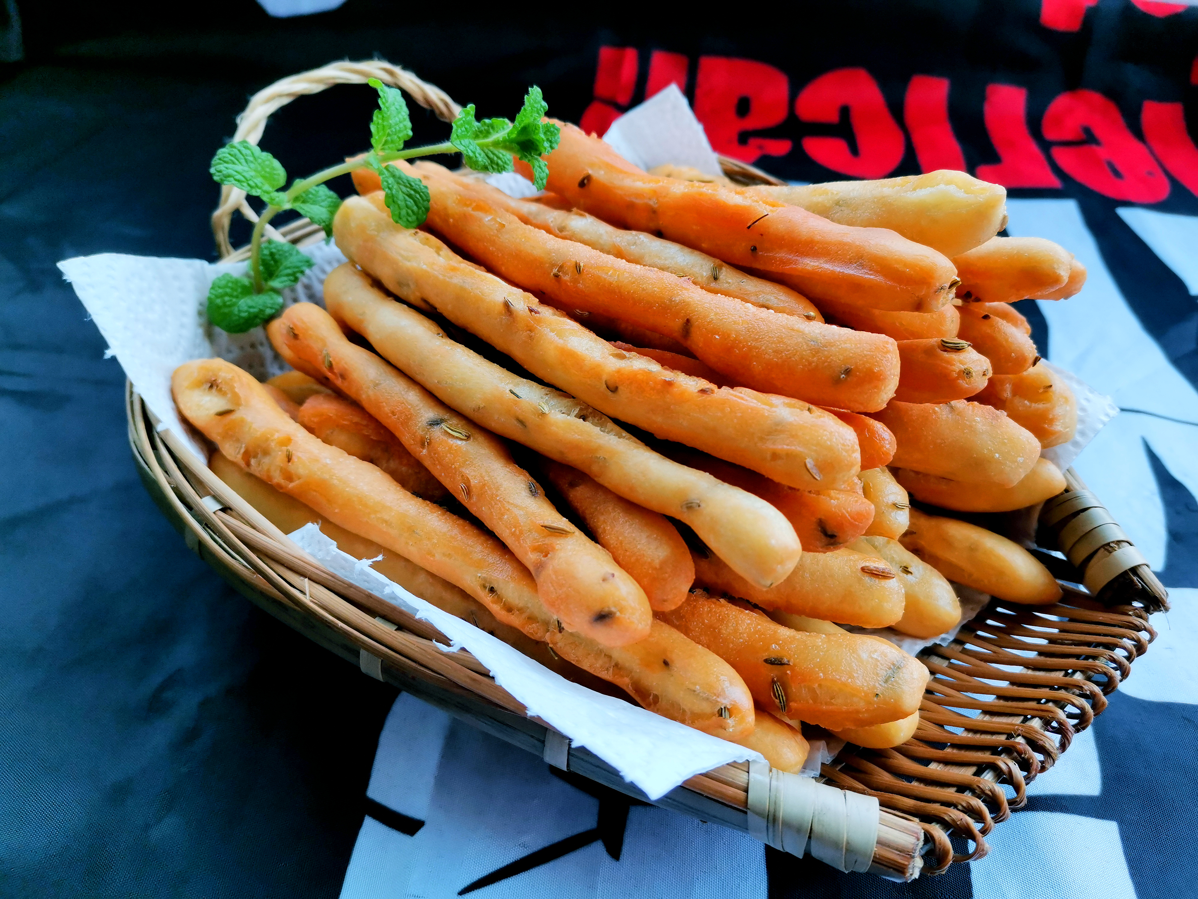 茴香小油条的做法火了，只需简单3步，新手也能一次成功