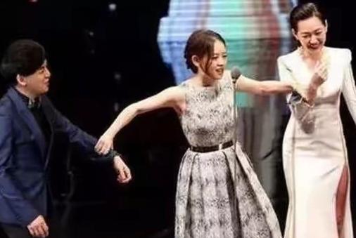 明星遇到哪些尴尬事,明星c位尴尬事