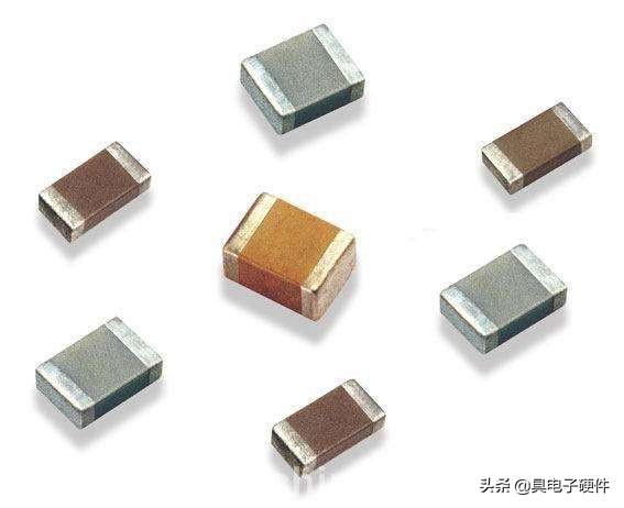 电容元件基本特性是什么,电容种类及在电路中的作用