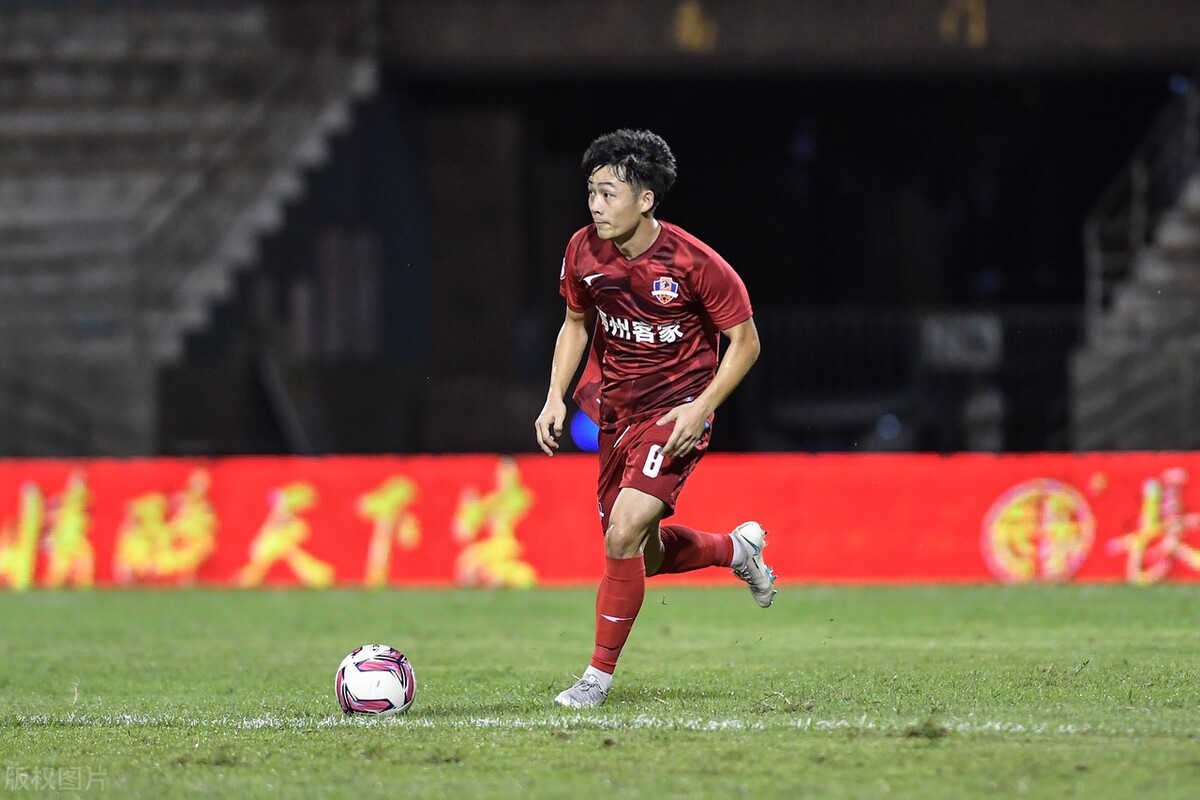 梅州客家联赛八连胜,梅州客家战胜蓉城球队