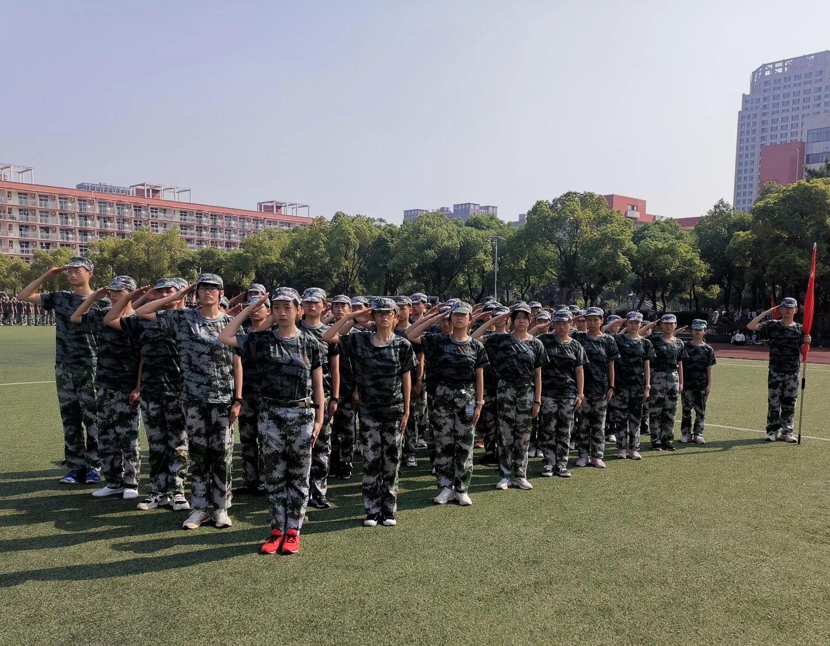 军训分列式日记,红五连战士的感悟