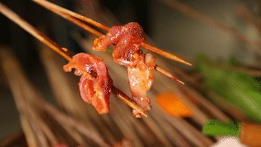 出没凌晨5点的屠宰场，带你揭秘神级麻辣烫背后的真相