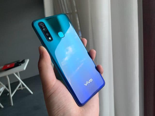 vivo手机降价厉害吗,vivo手机还值得买吗