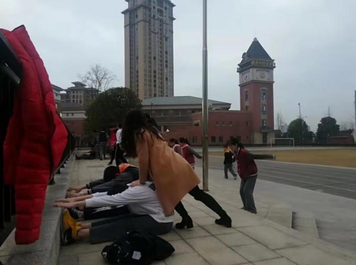 成都王府邹玉,用关爱引领成长,用实力赢来口碑