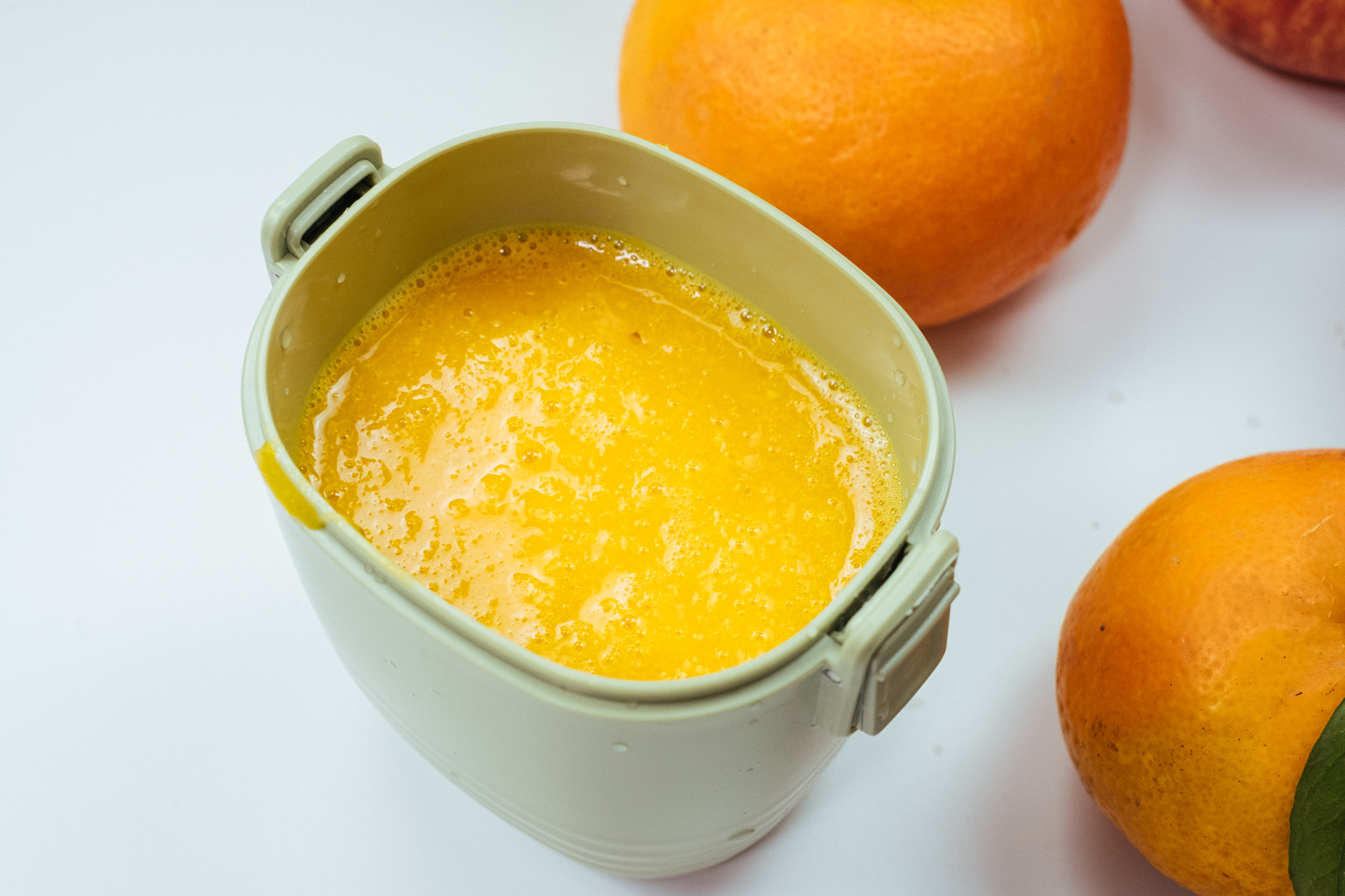 有它之后，我拒绝了含有添加剂的奶茶饮料：臻米J1真空便携果汁杯