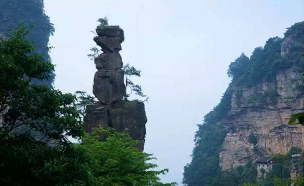 凤凰古城徒步讲解打卡视频,凤凰古城仙剑三取景地打卡