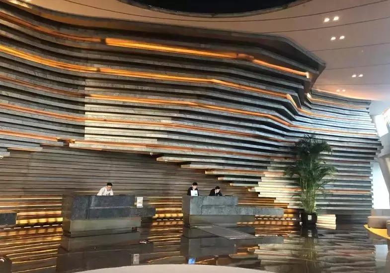 深坑酒店上海建设过程,上海深坑酒店建在哪里