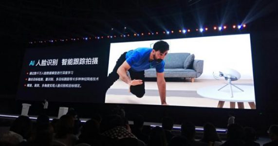 能扛相机的无人机,又能拍摄又能耐摔的无人机