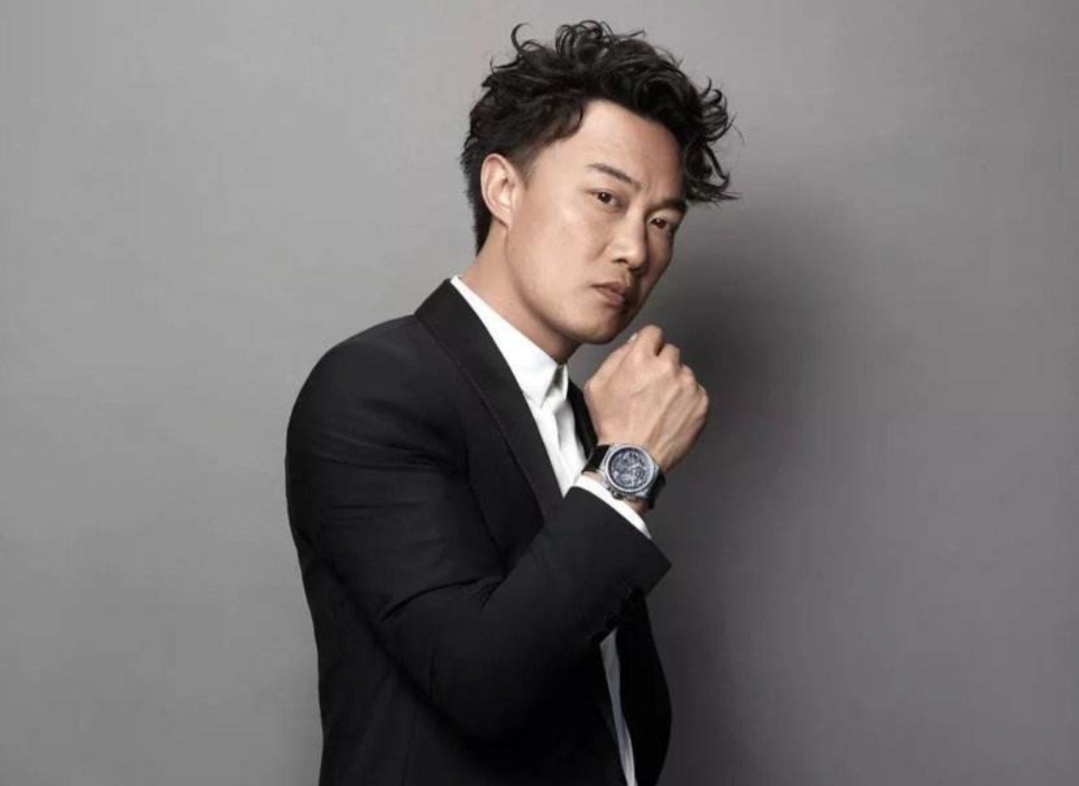 陈奕迅称很久没有收入了,陈奕迅荷包肝硬化