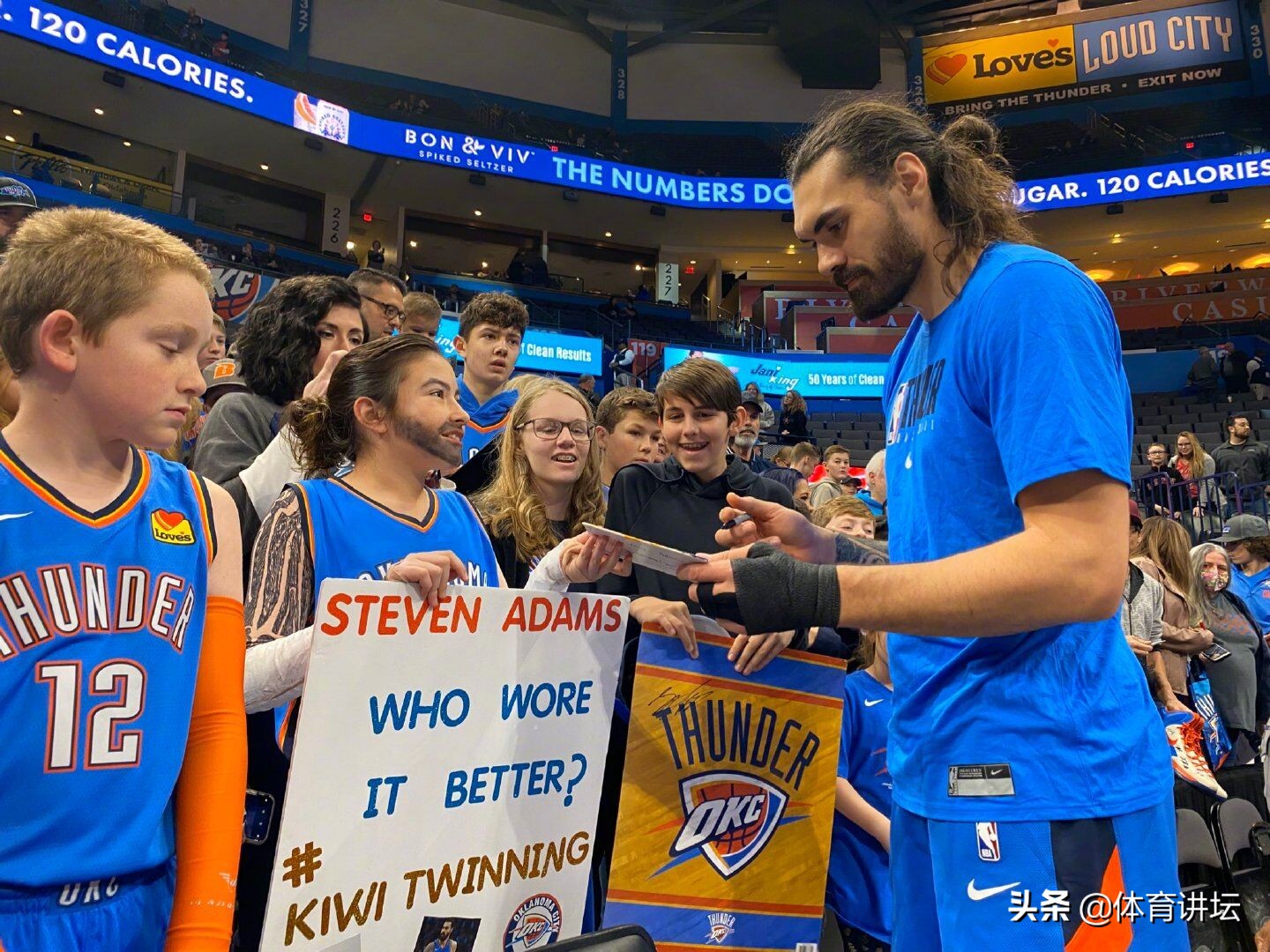 雷霆三巨头亚当斯,雷霆三大巨头亚当斯
