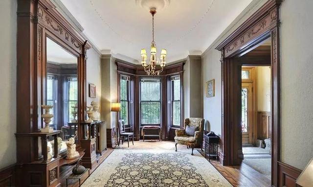 局部层高2.35米会显压抑吗,层高太高为何有压迫感