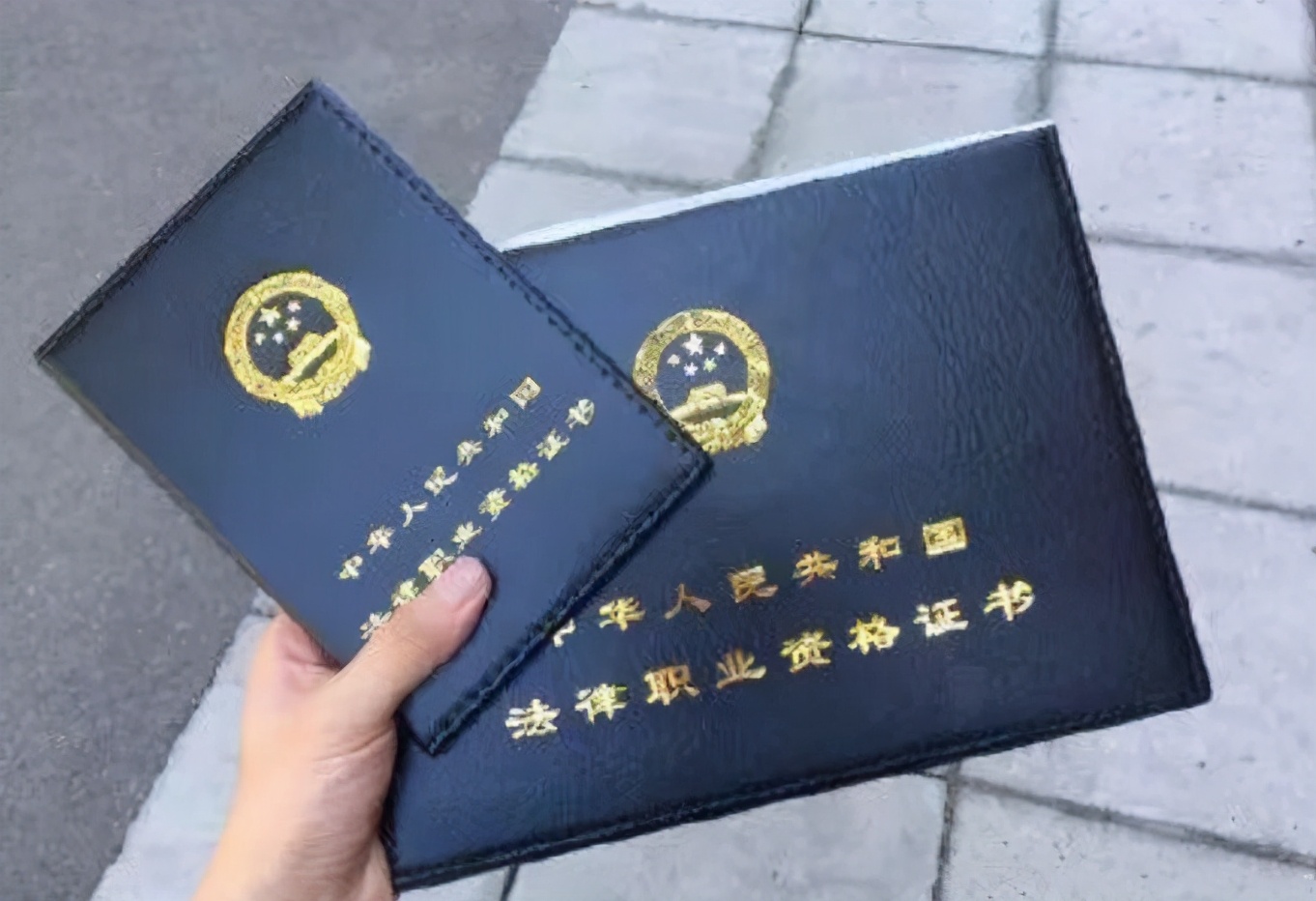 女生报考专科专业就业前景排名,女生读专科选什么专业更好