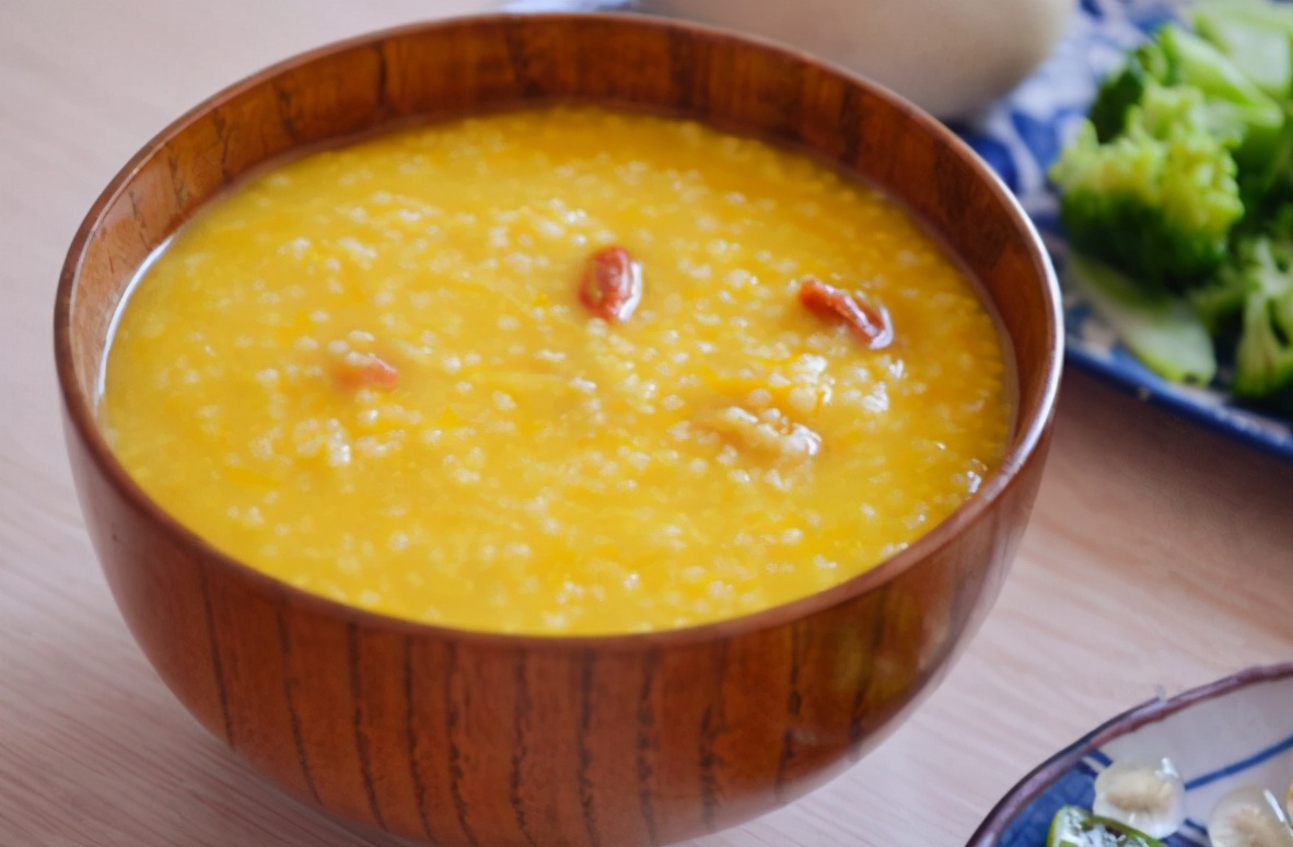 煮小米粥怎么让粥变粘稠,熬小米粥最正确的做法