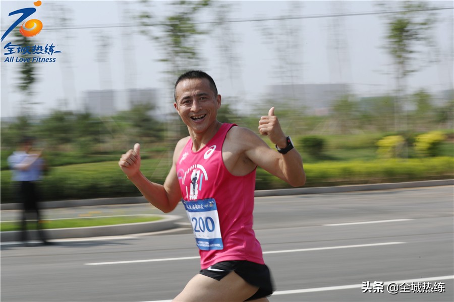 “跑遍国际庄”2019石家庄十公里联赛暨元氏县马拉松赛活力开跑