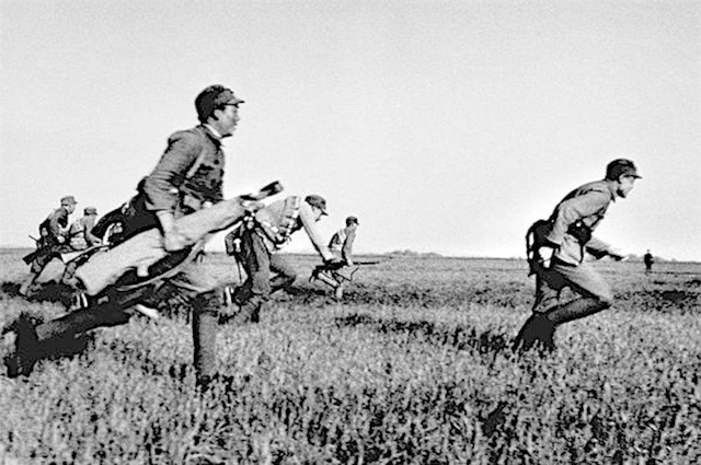 赌王何鸿燊和李小龙是什么关系,赌王何鸿燊与李小龙关系好不好