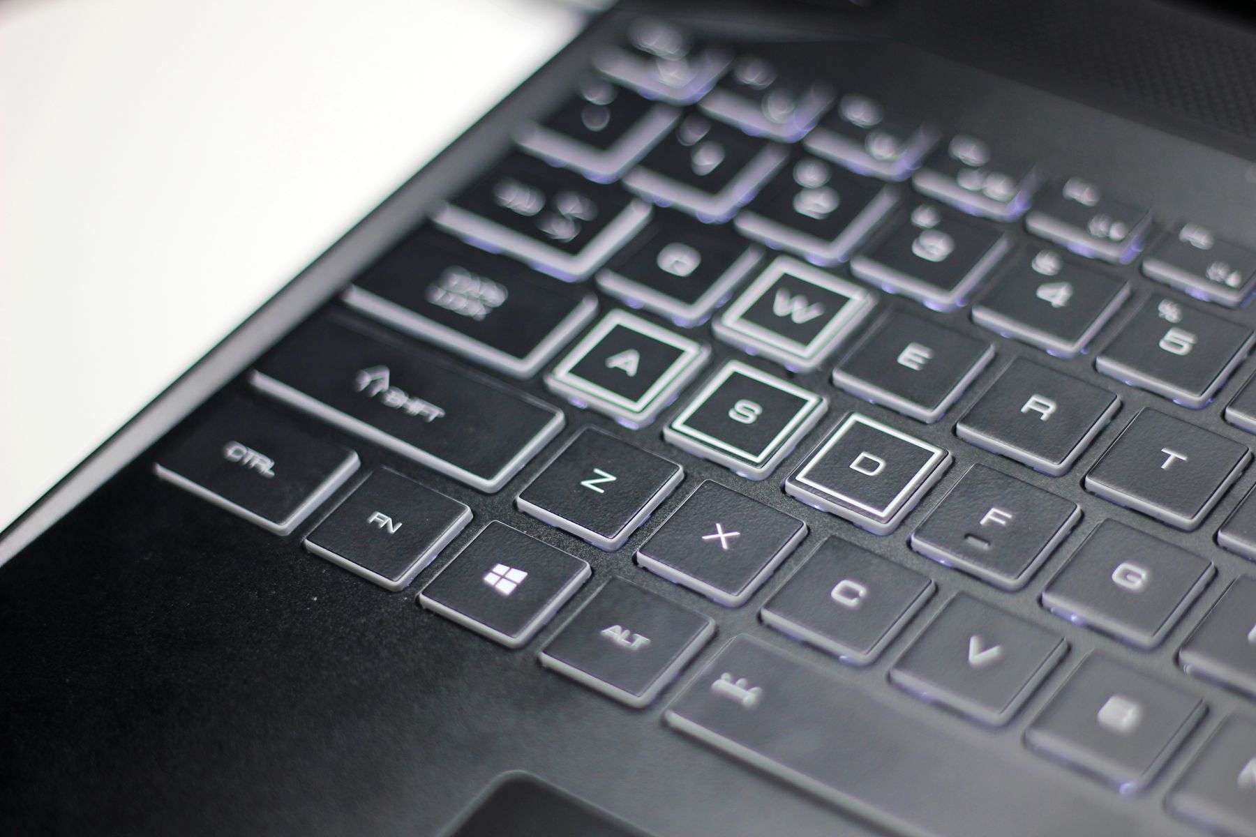 雷神911pro钛空2代游戏本,雷神911air游戏测评1050ti