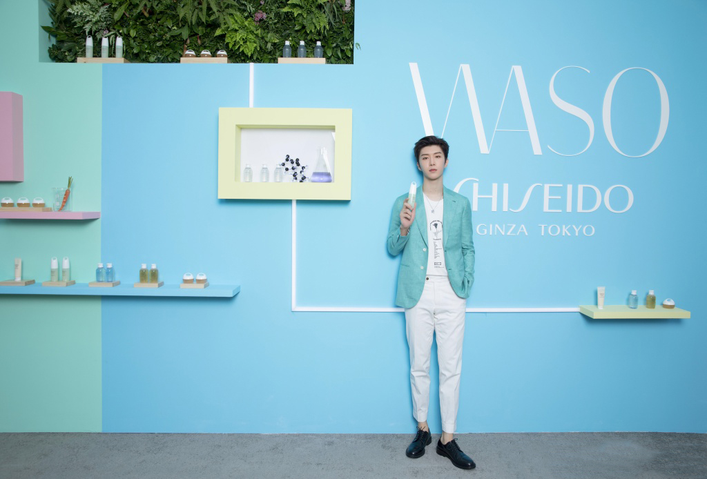 范丞丞穿球服的视频,范丞丞黑西装造型好帅