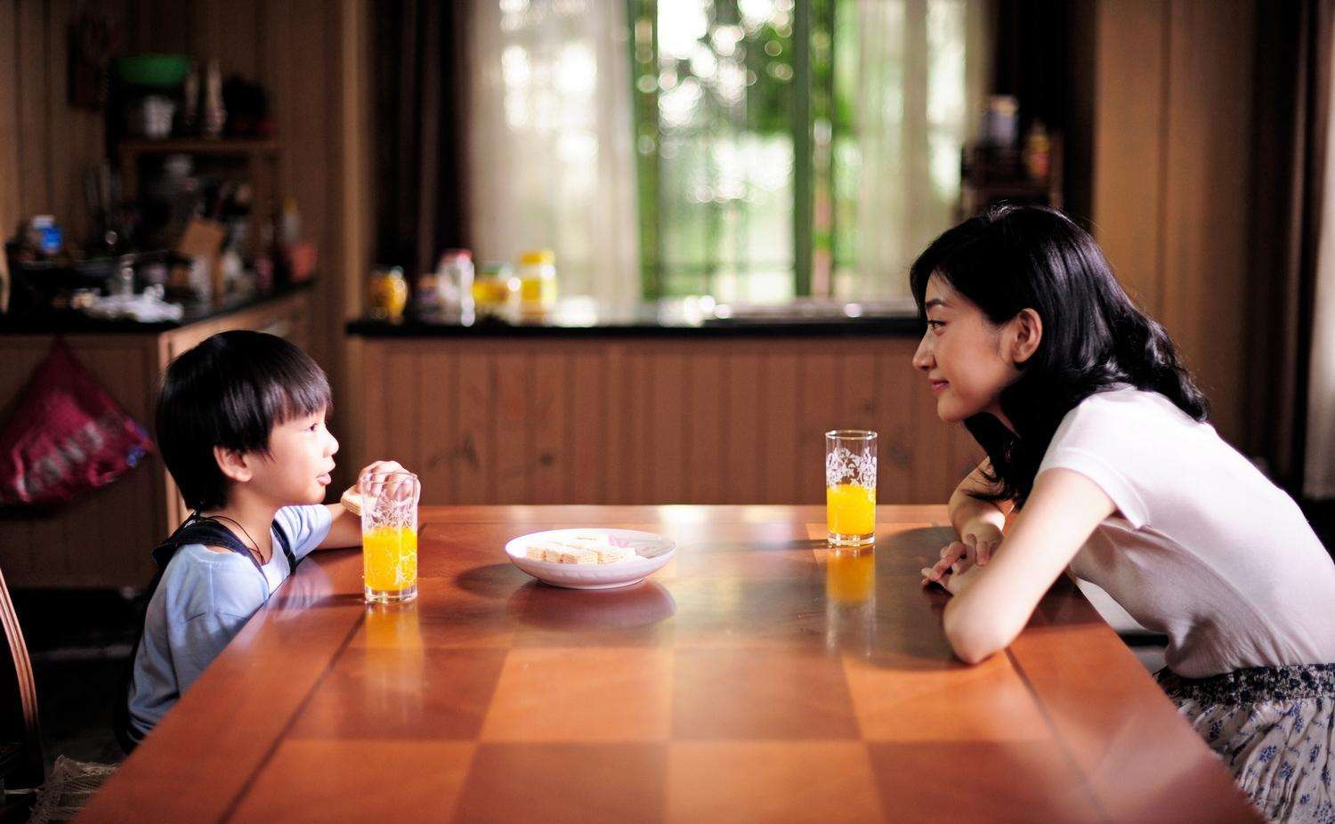 孩子和家长之间发生矛盾怎么解决,孩子与家长有隔阂怎么办