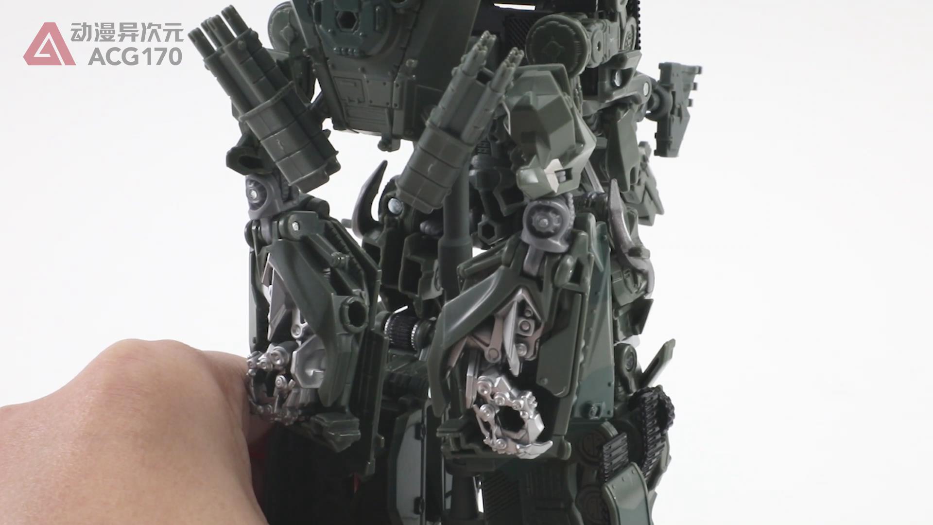 电影变形金刚1擎天柱玩具测评,变形金刚中能变坦克的霸天虎