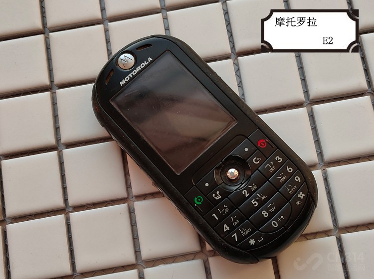 摩托罗拉多功能最新款手机,摩托罗拉经典v系列手机