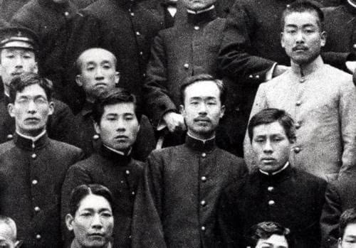 弘一晚年四肢浮肿溃烂，神经衰弱困扰其一生：小病从医，大病从死