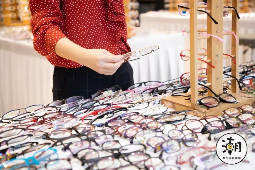 成都春熙路眼镜店100元,成都配眼镜推荐的店