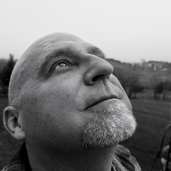 “特工”落网记：手眼通天、混迹于主流新闻媒体的*子骗**