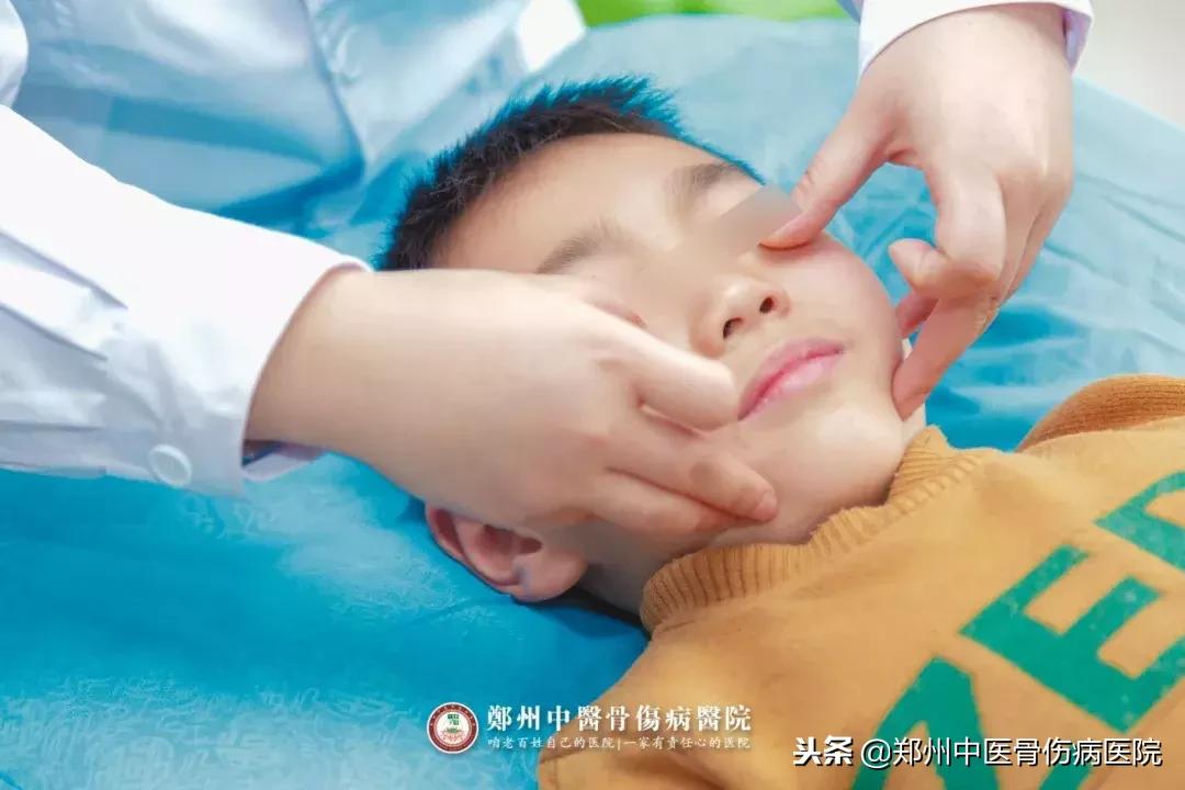 宝宝生病揉揉就能好？不打针不吃药，小儿圆推拿就是这么任性！