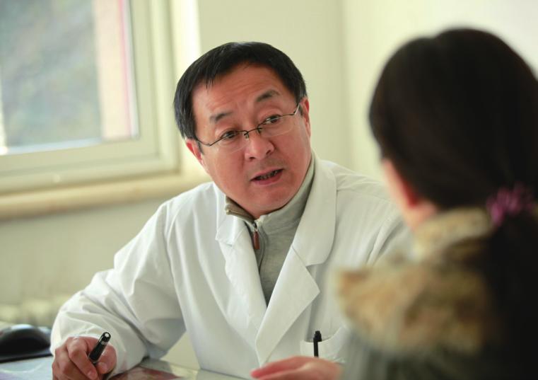 北京八大处整形医院外耳再造案例,中国最著名的耳科整形专家