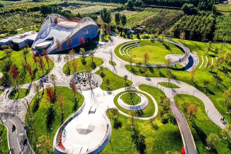 绗涗笢鑷诲搧浜戞箹鍗侀噷,绗涗笢鑷诲搧