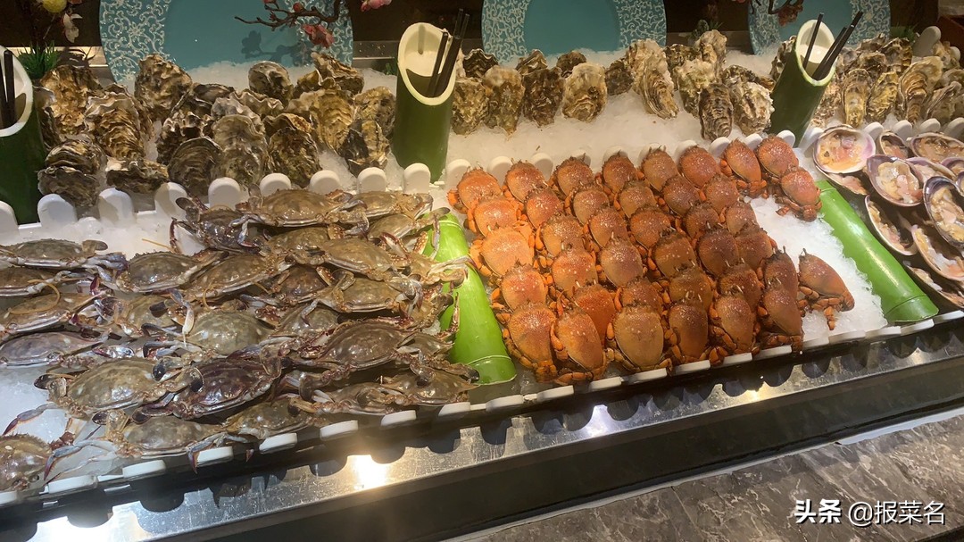 螃蟹虾扇贝,海鲜自助螃蟹和大扇贝